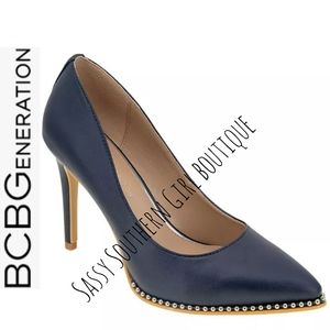 🆕⭐ BCBGeneration navy studded pumps